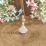 Load image into Gallery viewer, SO SEOUL Roseate Wavy Fan Pavé Diamond Simulant Cubic Zirconia Rose Gold Fixed Chain Necklace
