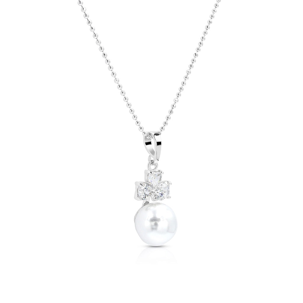 SO SEOUL Alette Clover Necklace - Pearl Pendant with Cubic Zirconia Diamond Simulant