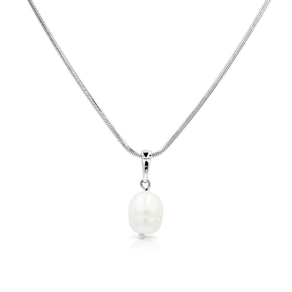 SO SEOUL Elegant White Baroque Freshwater Pearl Pendant Chain Necklace
