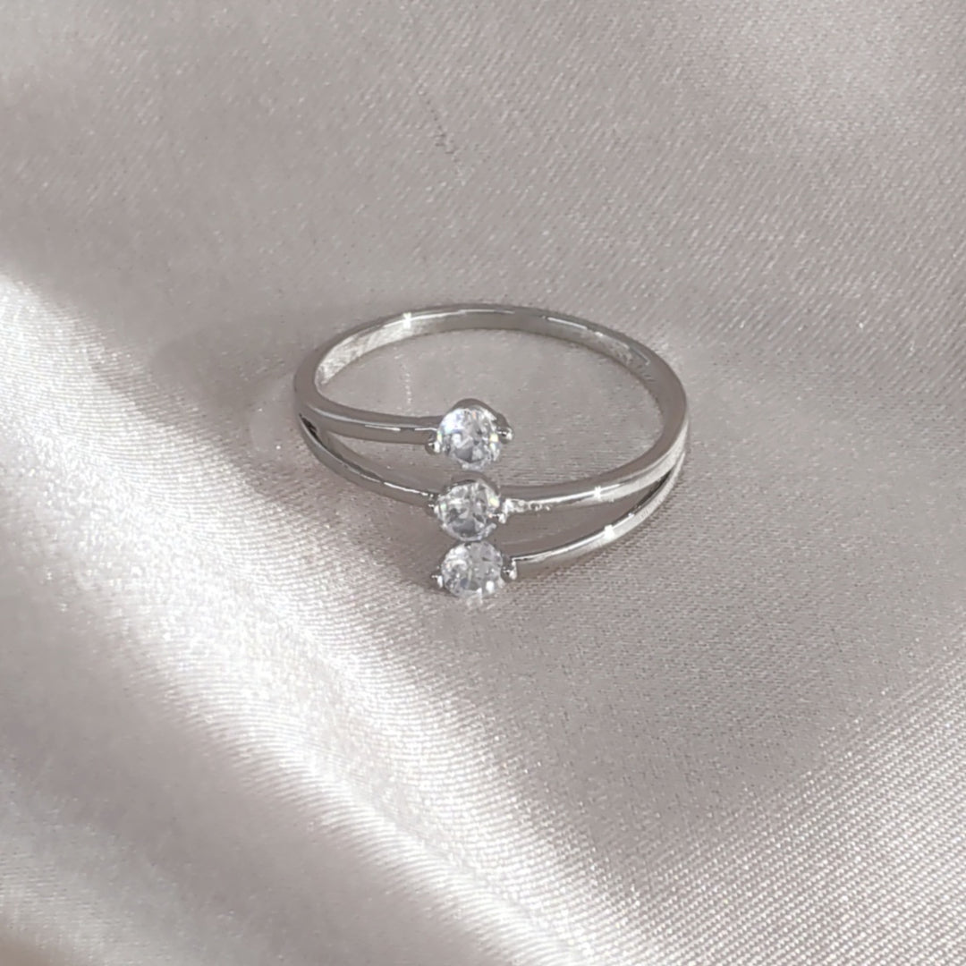 SO SEOUL Artemis Triple Mini Round Brilliant Cut 0.1 CT Diamond Simulant Cubic Zirconia Rhodium Ring