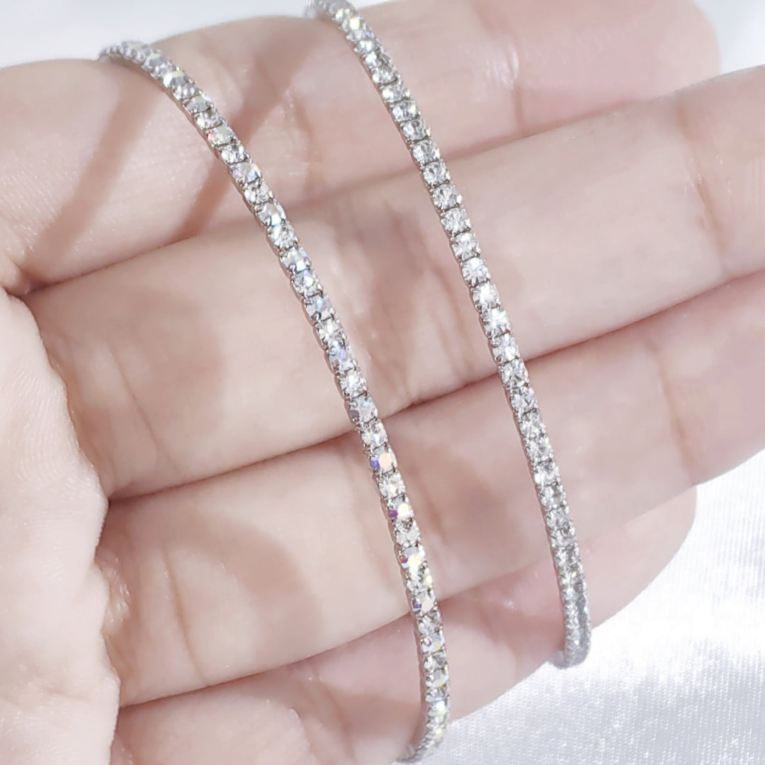 SO SEOUL Chiara Classic Single Row Austrian Crystal Circle Spiral Adjustable Open-End Bangle