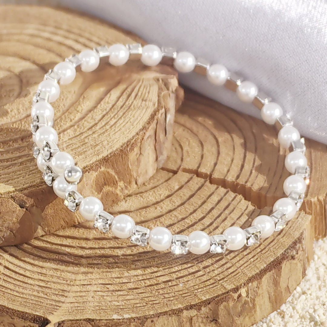 SO SEOUL Quinn Pearl in White Classic Single Row Austrian Crystal Spiral Adjustable Open-End Bangle