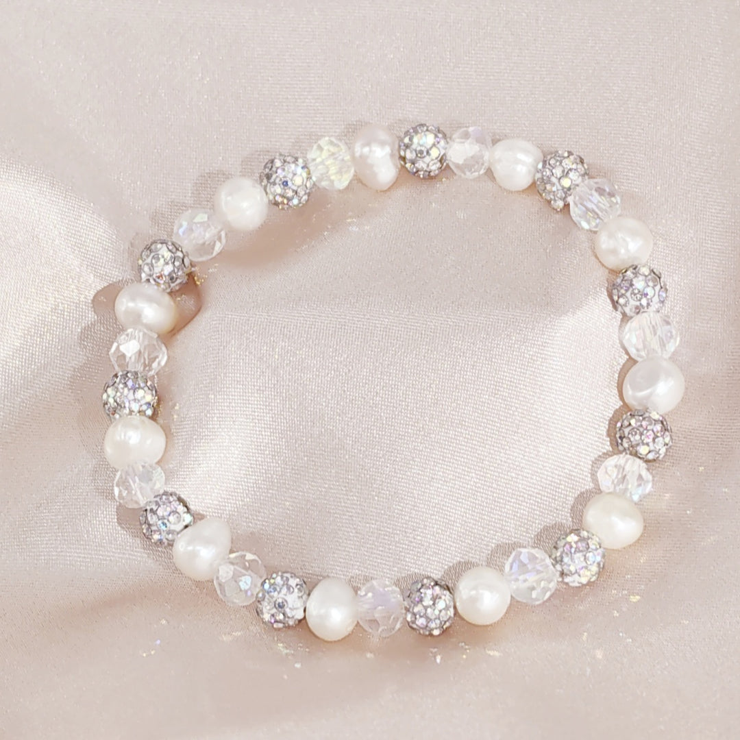 SO SEOUL Lucent Nature Freshwater White Pearl with Round White Austrian Crystal Elastic Bracelet
