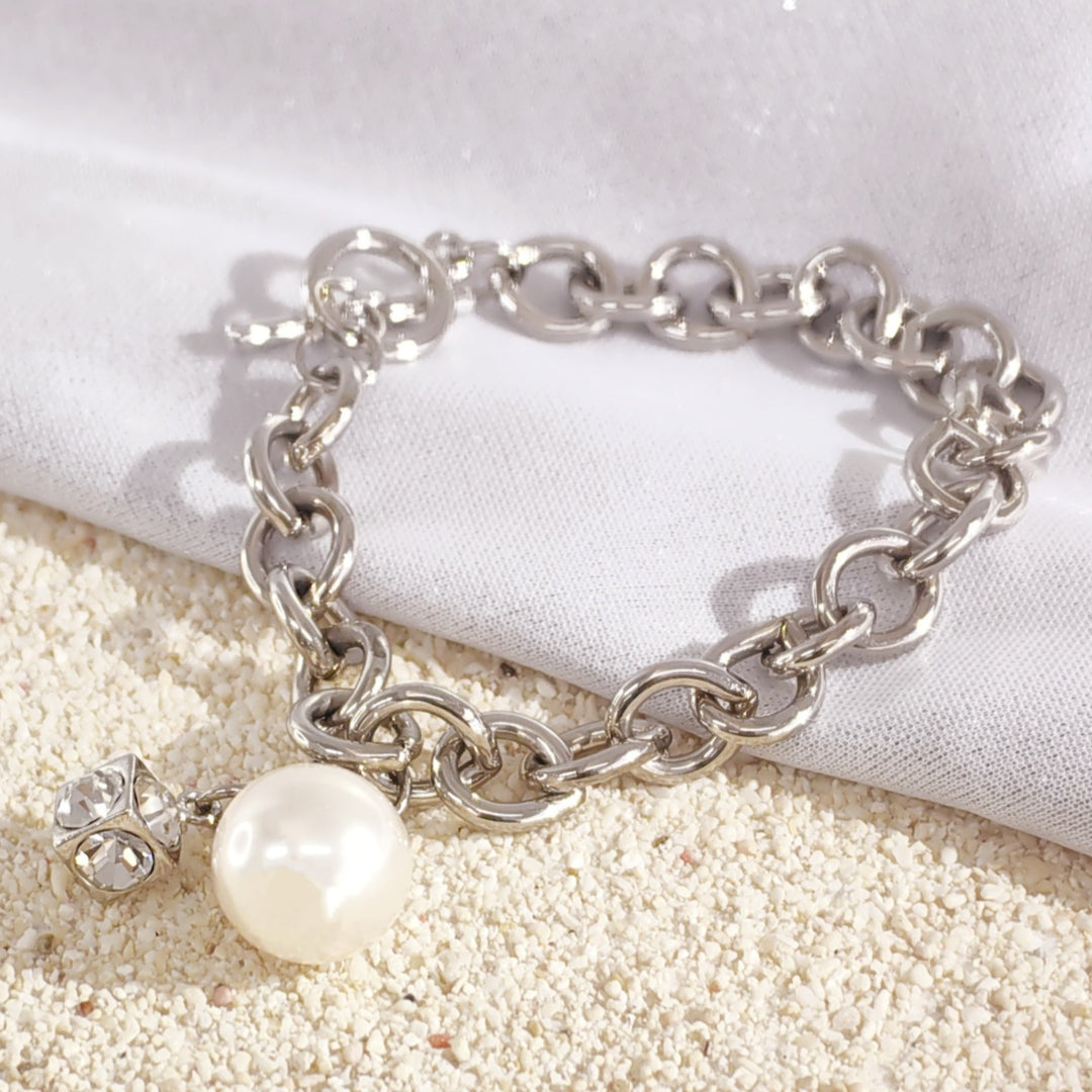 SO SEOUL Sequoia Elegance - Chunky Chain Bracelet with Pearl & Cubic Zirconia Cube Charm