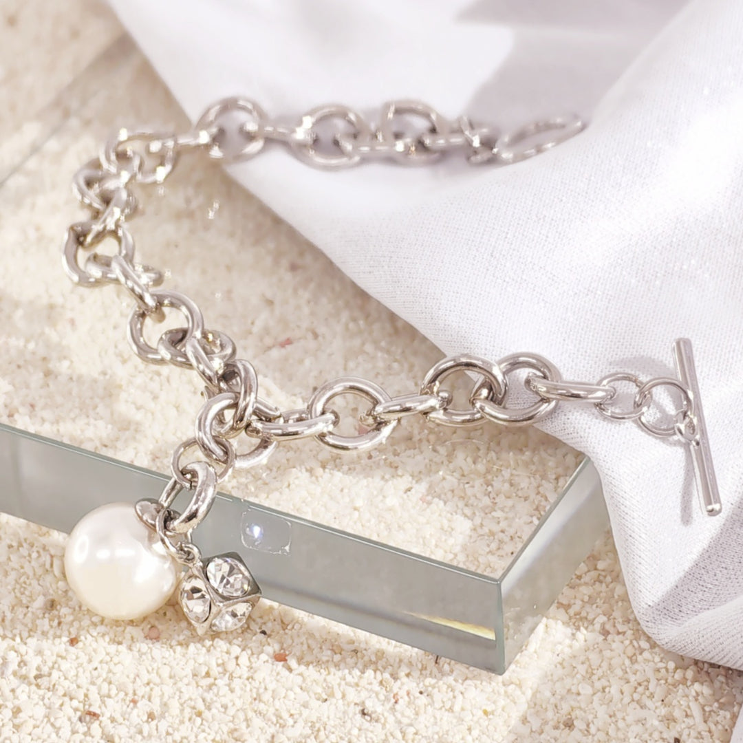 SO SEOUL Sequoia Elegance - Chunky Chain Bracelet with Pearl & Cubic Zirconia Cube Charm