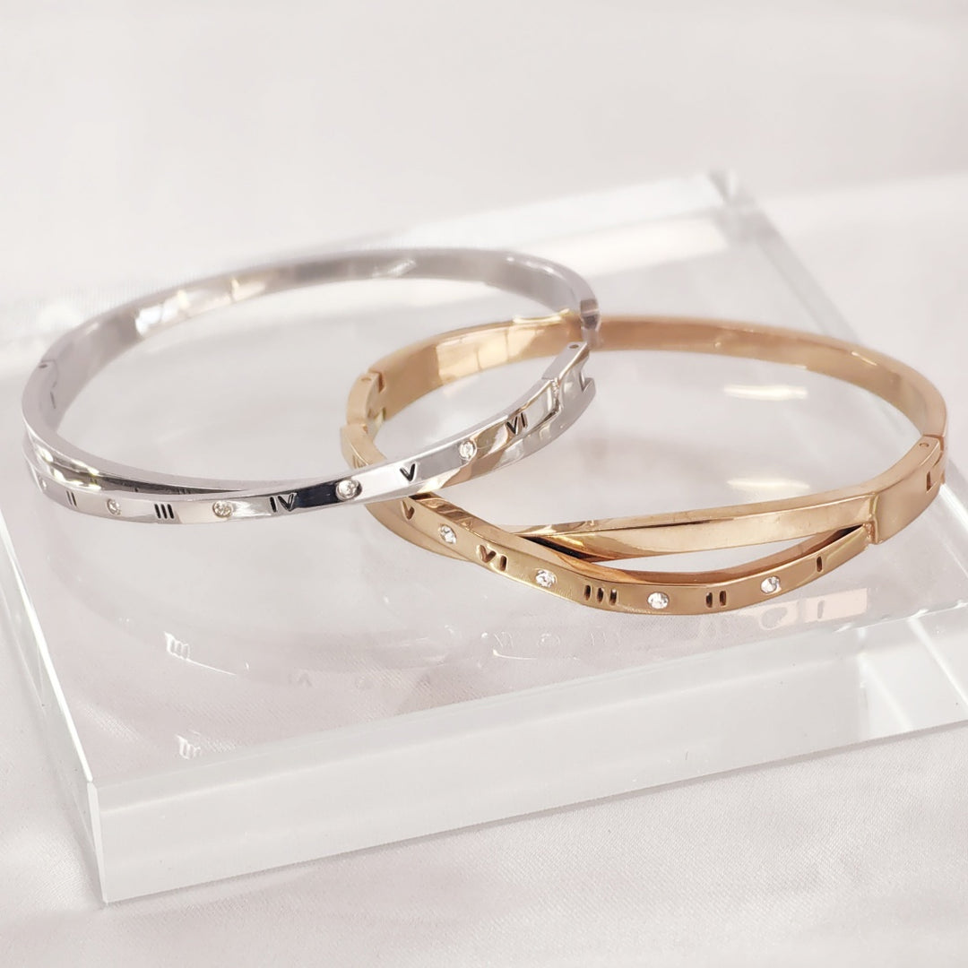 SO SEOUL Roman Numeral Intertwine Encrusted Diamond Simulant Rhodium/Rose Gold Side Hinged Bangle