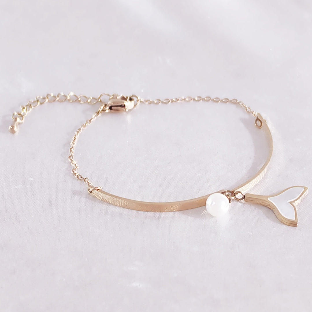 SO SEOUL Ocean The Sea Whale Tail Charm with Dangling Pearl Rose Gold Bracelet