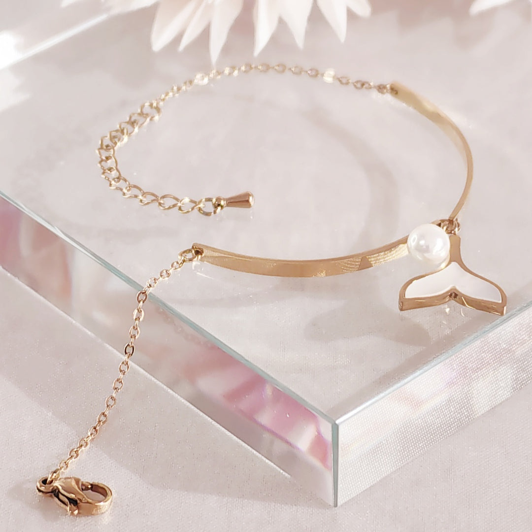 SO SEOUL Ocean The Sea Whale Tail Charm with Dangling Pearl Rose Gold Bracelet