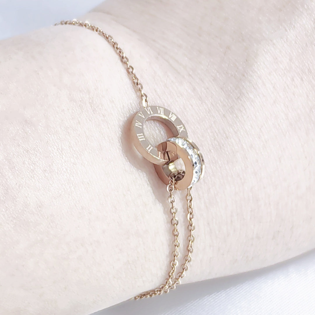 SO SEOUL Roman Numeral Interlocking Bracelet – Rose Gold Full Band CZ Diamond Simulant Circle Charm