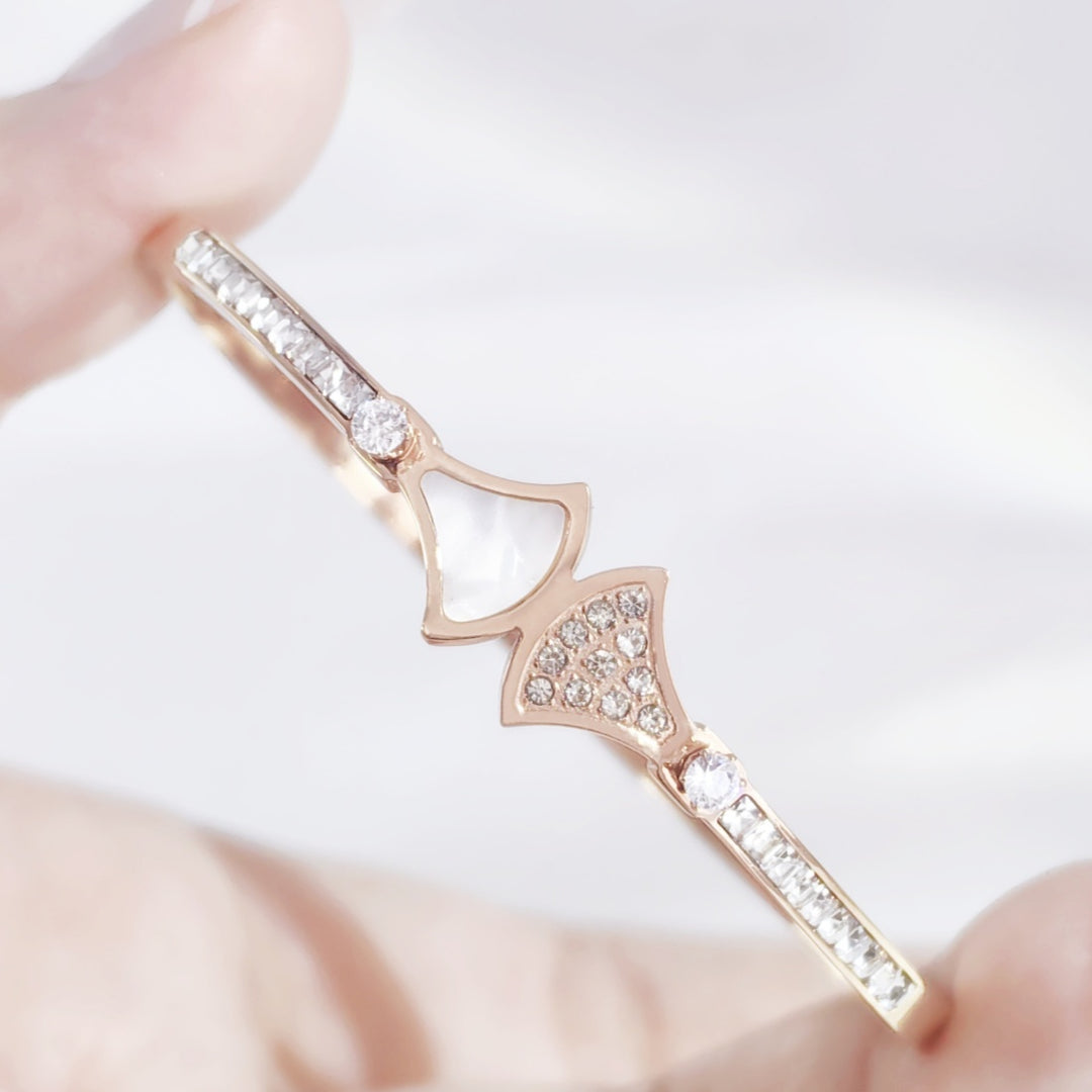 SO SEOUL Harper Wavy Fan Insets Mother of Pearl Austrian Crystal Rose Gold Bangle