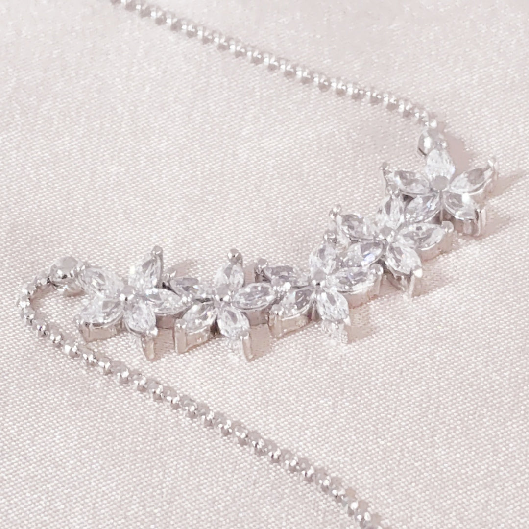 SO SEOUL Leilani Flower Petals Quintuple Diamond Simulant Cubic Zirconia with Fixed Chain Necklace