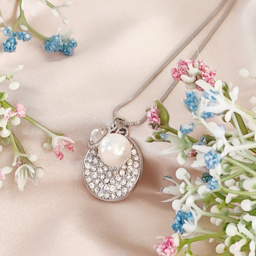 SO SEOUL Glimmer Circle Pearl Necklace with Austrian Crystal Charm, Long Chain Gift for Women