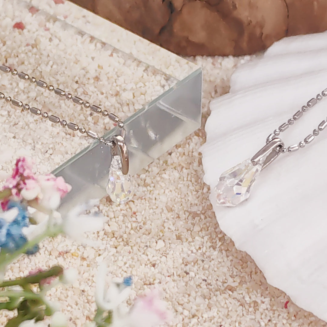 SO SEOUL Ghent Teardrop Aurore Boreale Swarovski® Crystal Pendant Chain Necklace