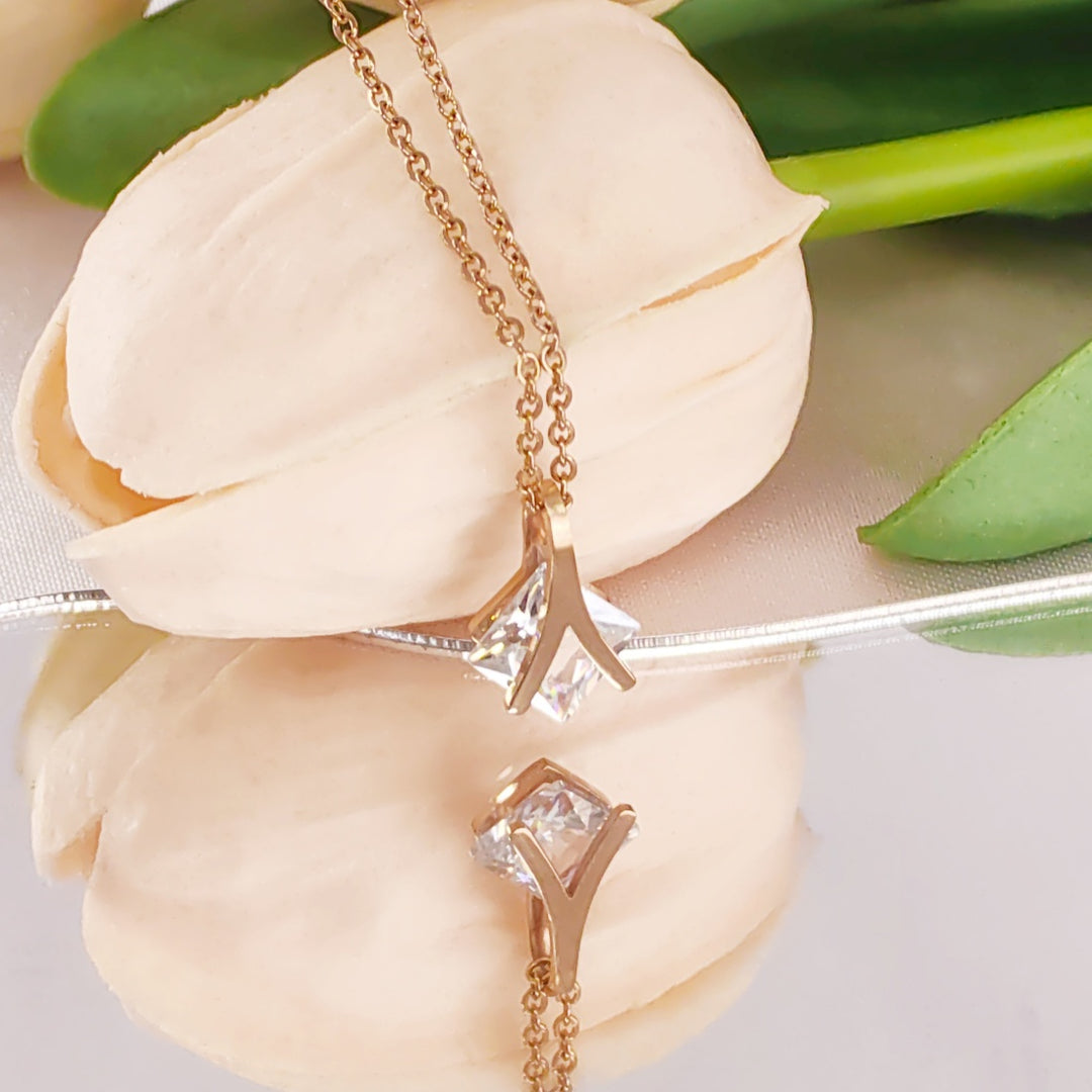 SO SEOUL Attract Y Emerald Square Diamond Simulant Cubic Zirconia Rose Gold Pendant Chain Necklace