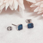 Load image into Gallery viewer, SO SEOUL Lic Crown Emerald Montana Crown Swarovski Crystal Stud Earrings
